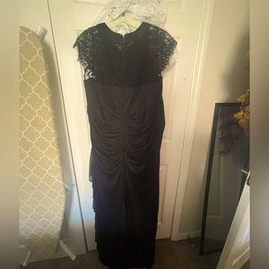 Formal floor length gown black